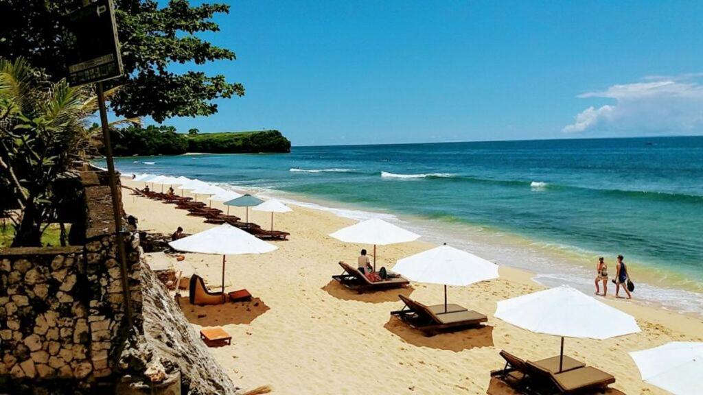 Blue Waves Balangan Homestay 울루와뚜 외부 사진